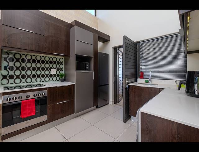 2 BEDROOM APARTMENT FOR SALE IN RIVONIA